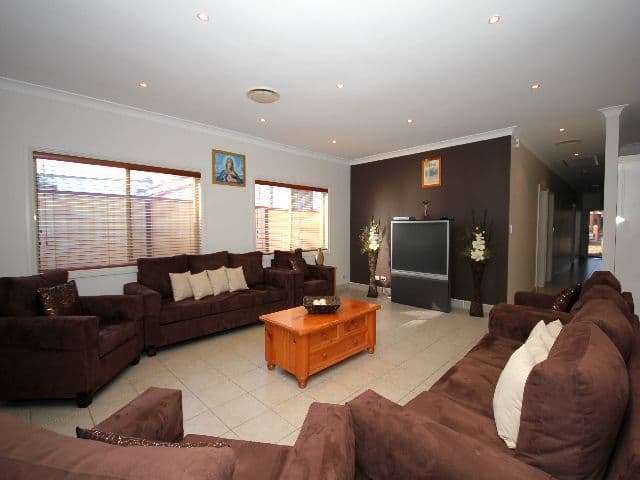 1/19 Thompson Street, Watsonia, Watsonia - Thumbnail 2