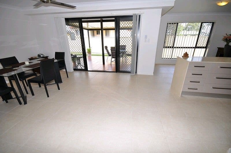 148 Christina Ryan Way, ARUNDEL QLD 4214, Arundel - Thumbnail 4
