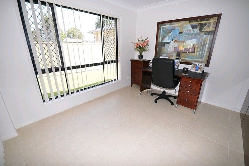 148 Christina Ryan Way, ARUNDEL QLD 4214, Arundel - Thumbnail 8
