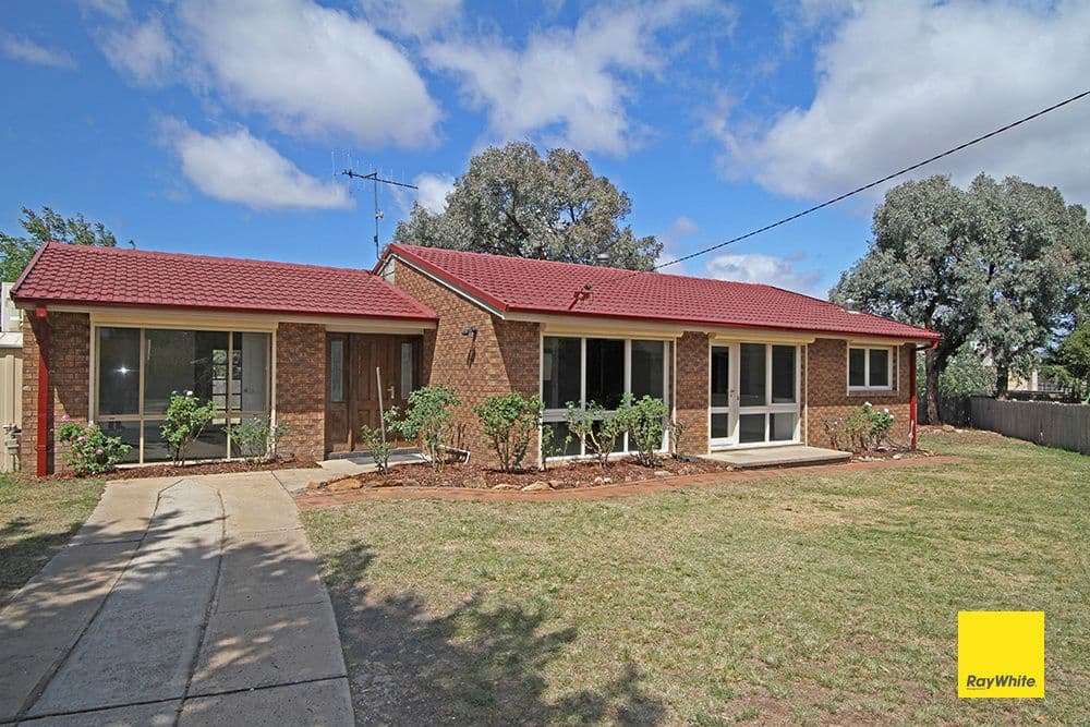 5 Mathews Place, Bungendore - Image 1