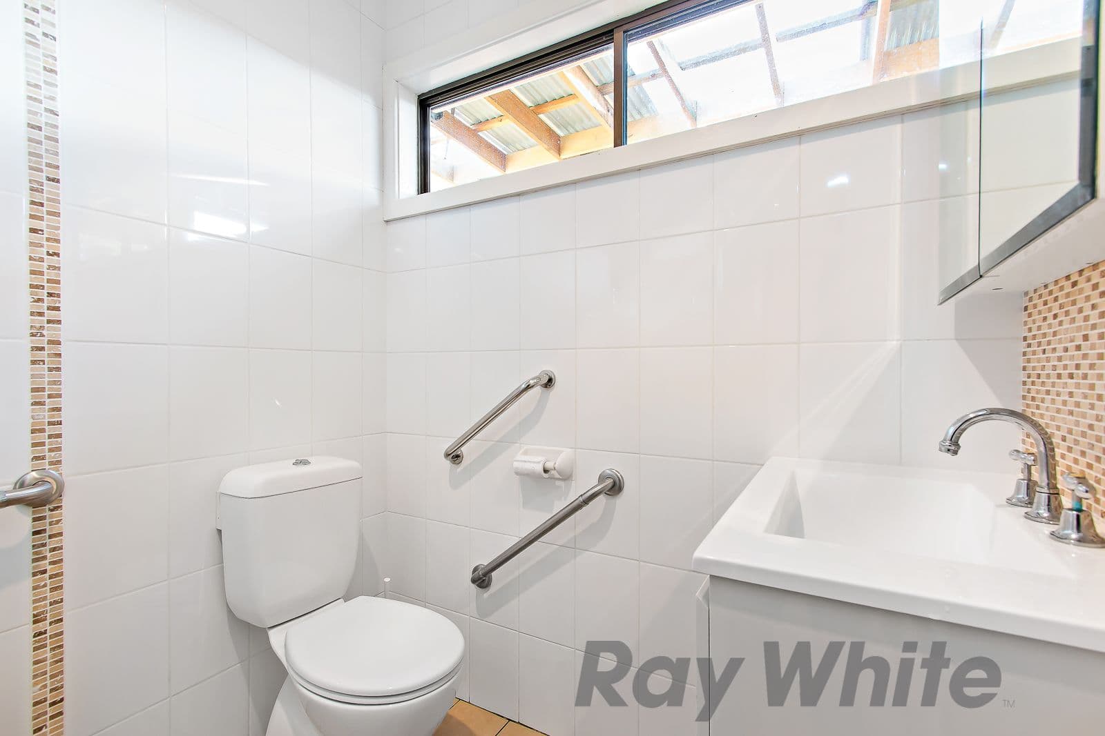 288 Pacific Highway, Belmont North - Thumbnail 4