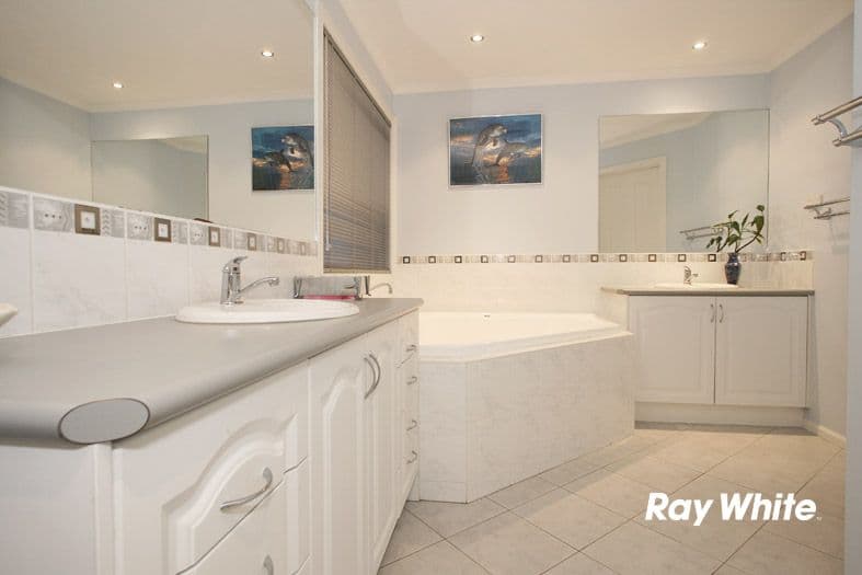 3 Noel Court, WANTIRNA SOUTH VIC 3152, Wantirna South - Thumbnail 4