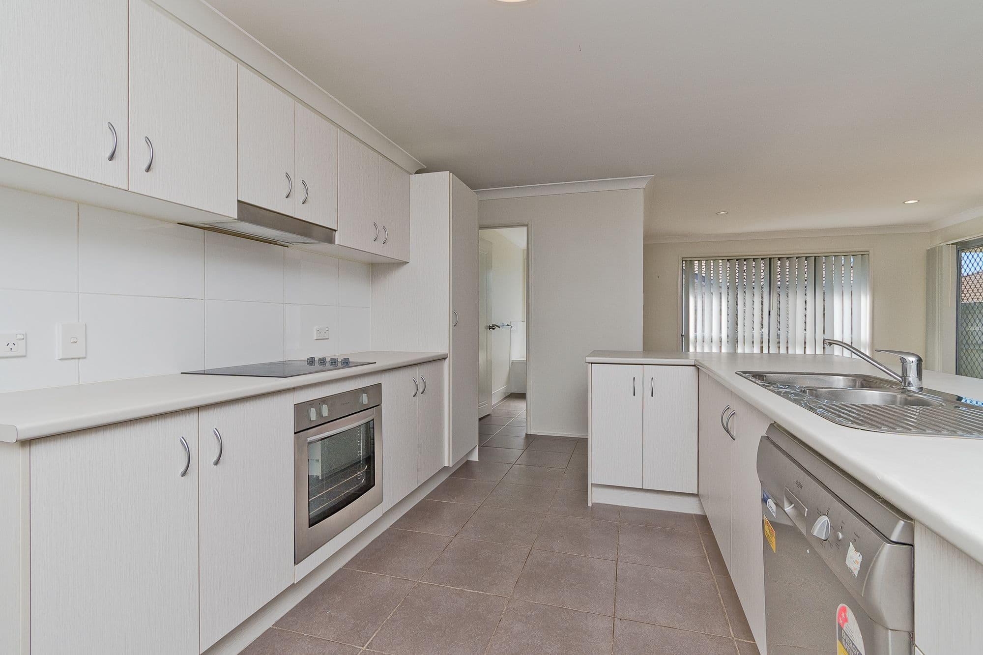 20 Newmarket Drive, Morayfield QLD 4506, Morayfield - Thumbnail 3