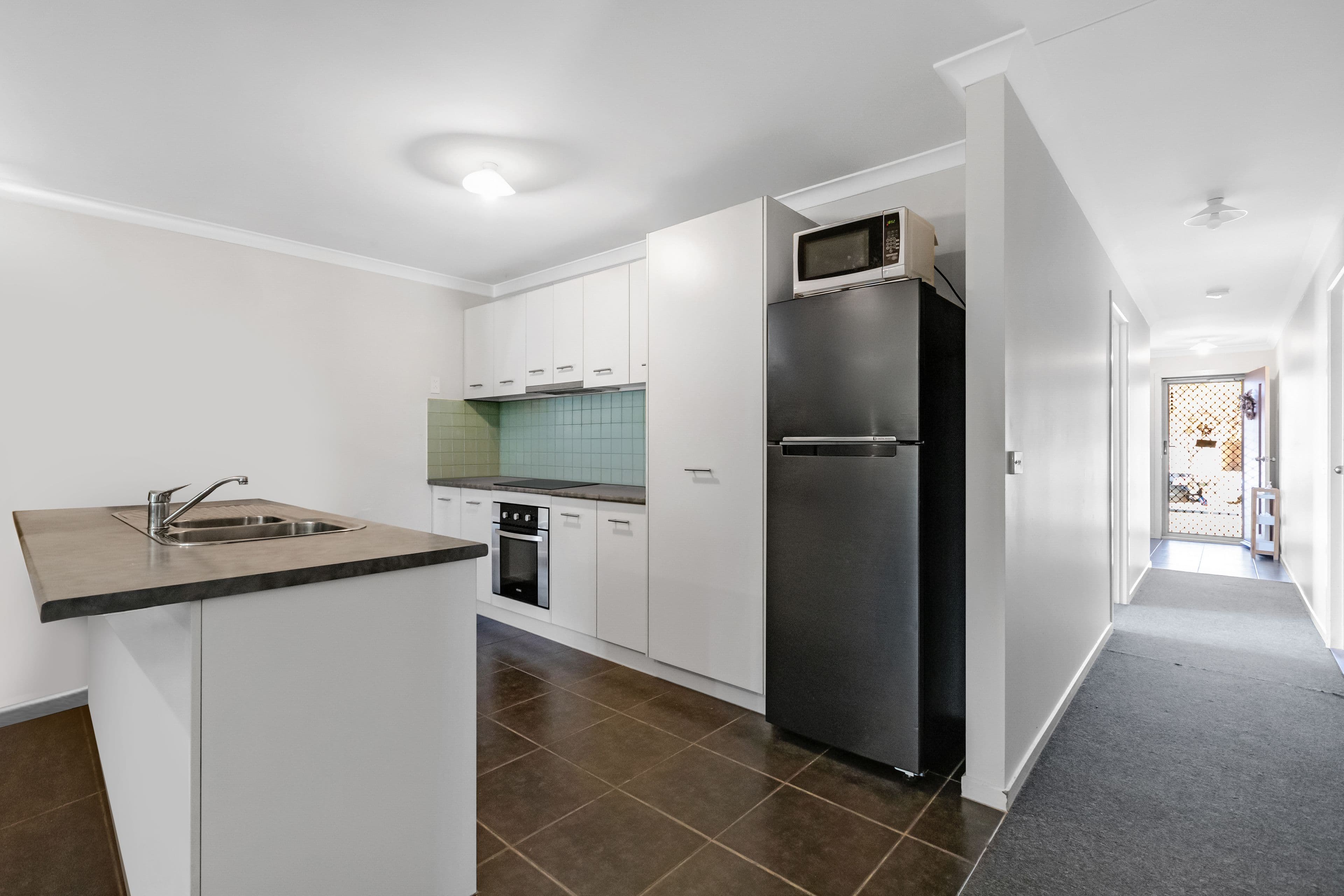 13 Reisling Court, Mildura VIC 3500, Mildura - Thumbnail 2