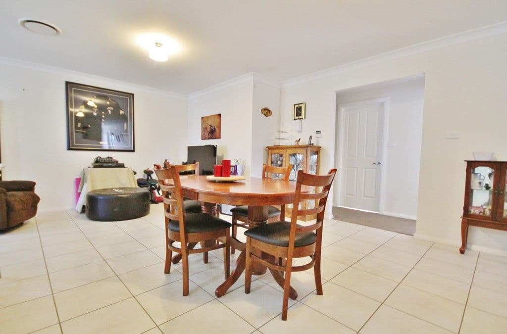 1 Chantilly Place, YOUNG NSW 2594, Young - Thumbnail 5