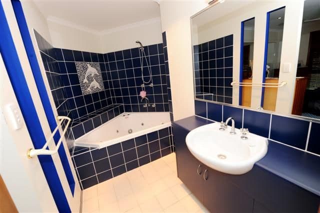 43 Park Street, GLADSTONE QLD 4680, Gladstone Central - Thumbnail 4