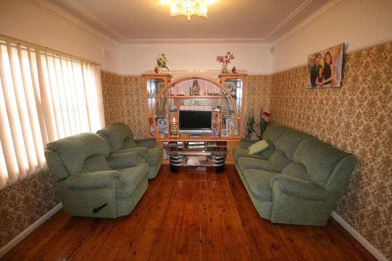 11 Burton Avenue, CHESTER HILL NSW 2162, Chester Hill - Thumbnail 2