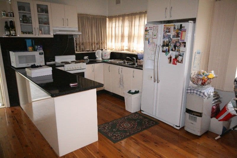 11 Burton Avenue, CHESTER HILL NSW 2162, Chester Hill - Thumbnail 3