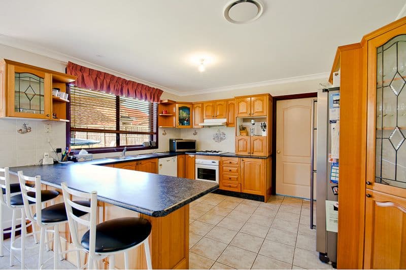 6 Emlyn Place, BEAUMONT HILLS NSW 2155, Beaumont Hills - Thumbnail 3