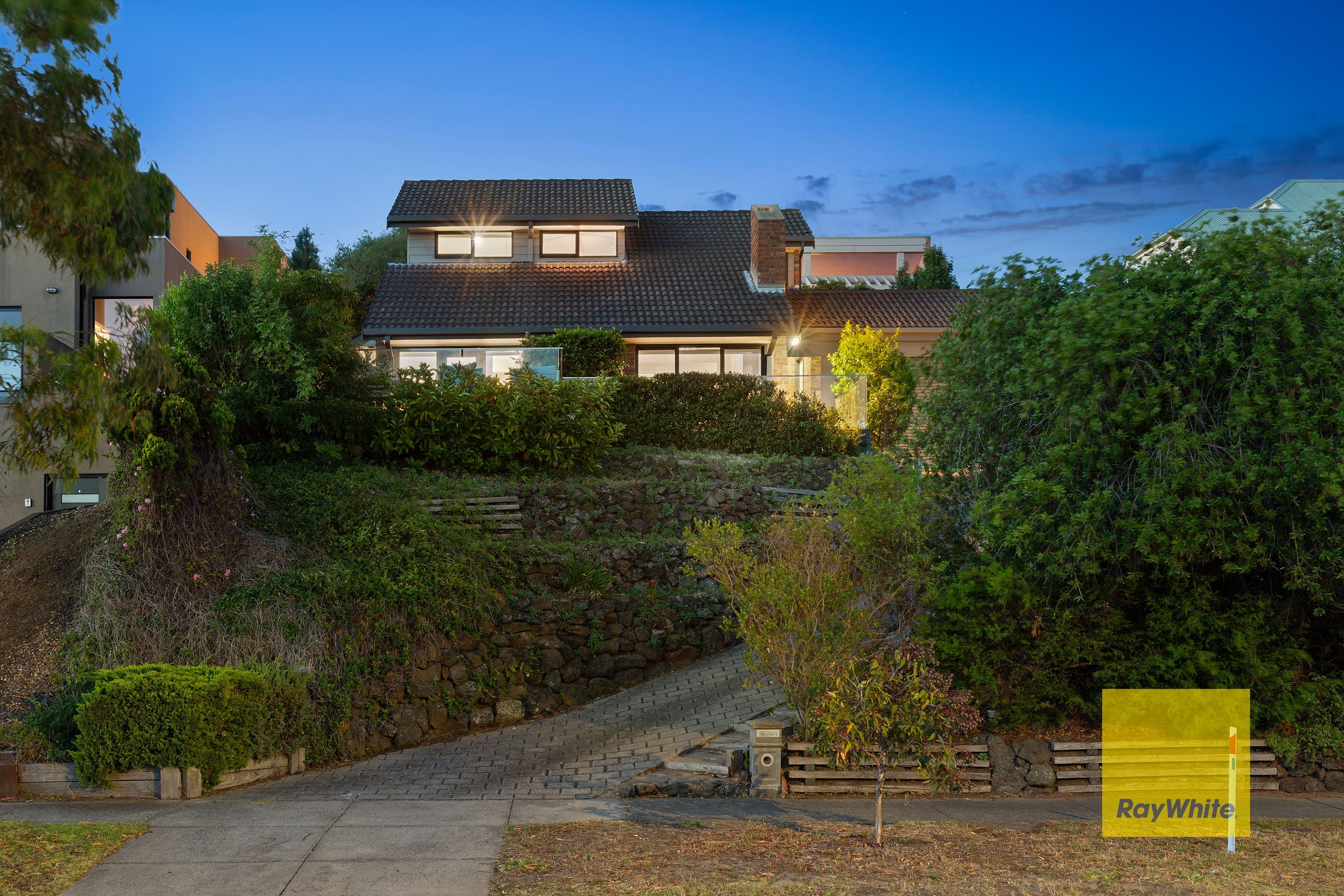 7 Lansbury Crescent, Highton VIC 3216, Highton - Thumbnail 3