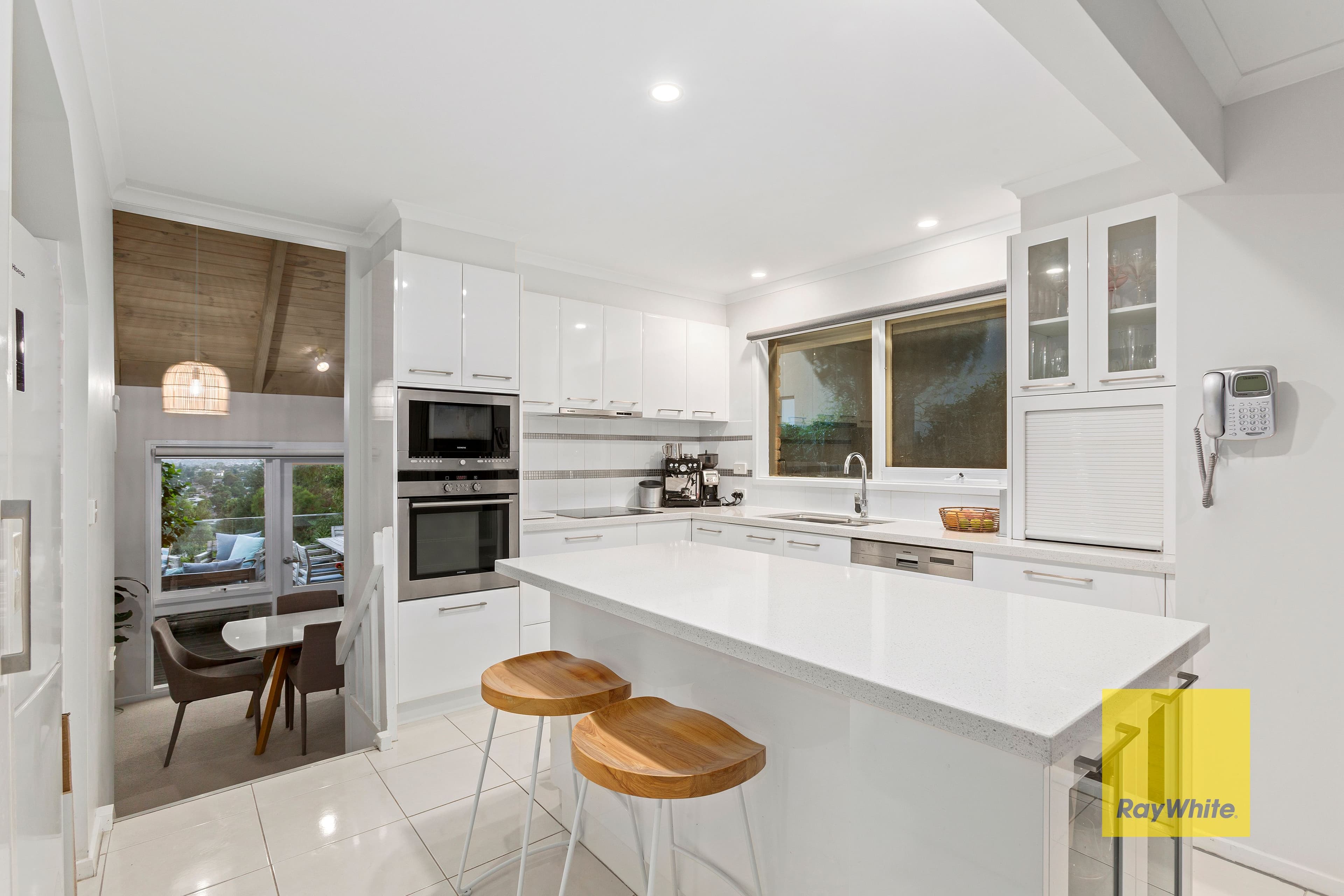7 Lansbury Crescent, Highton VIC 3216, Highton - Thumbnail 4