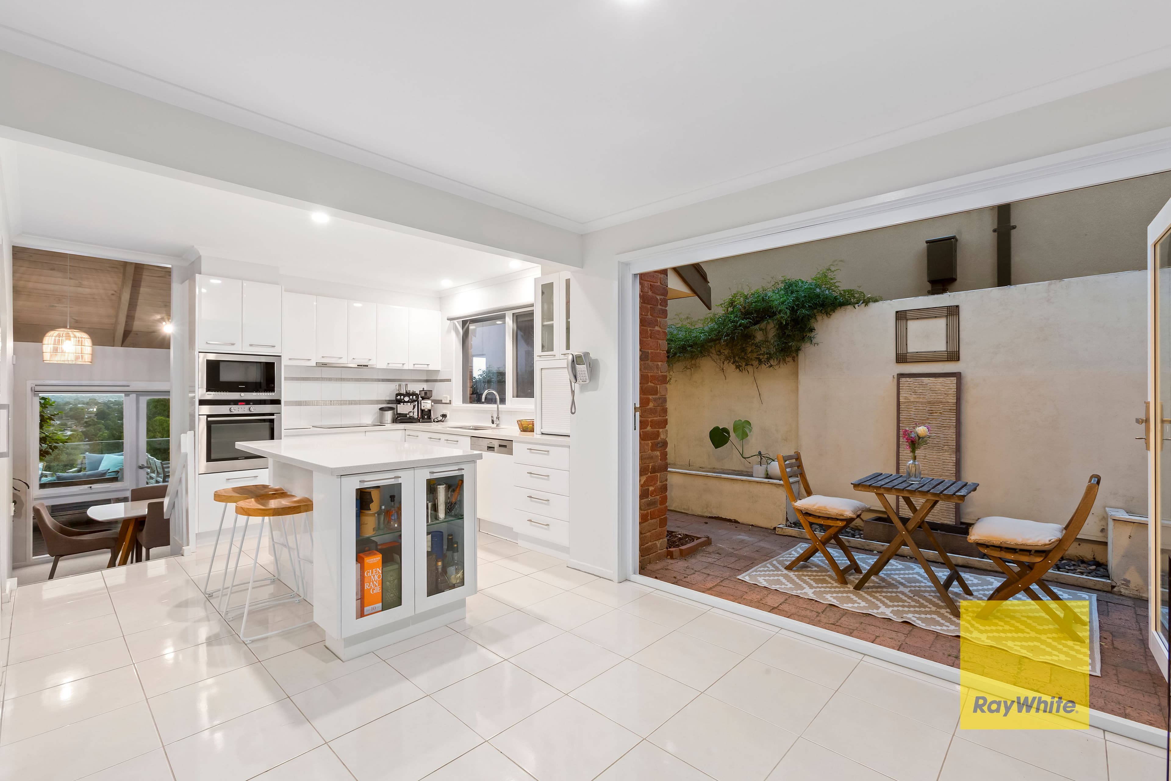 7 Lansbury Crescent, Highton VIC 3216, Highton - Thumbnail 5