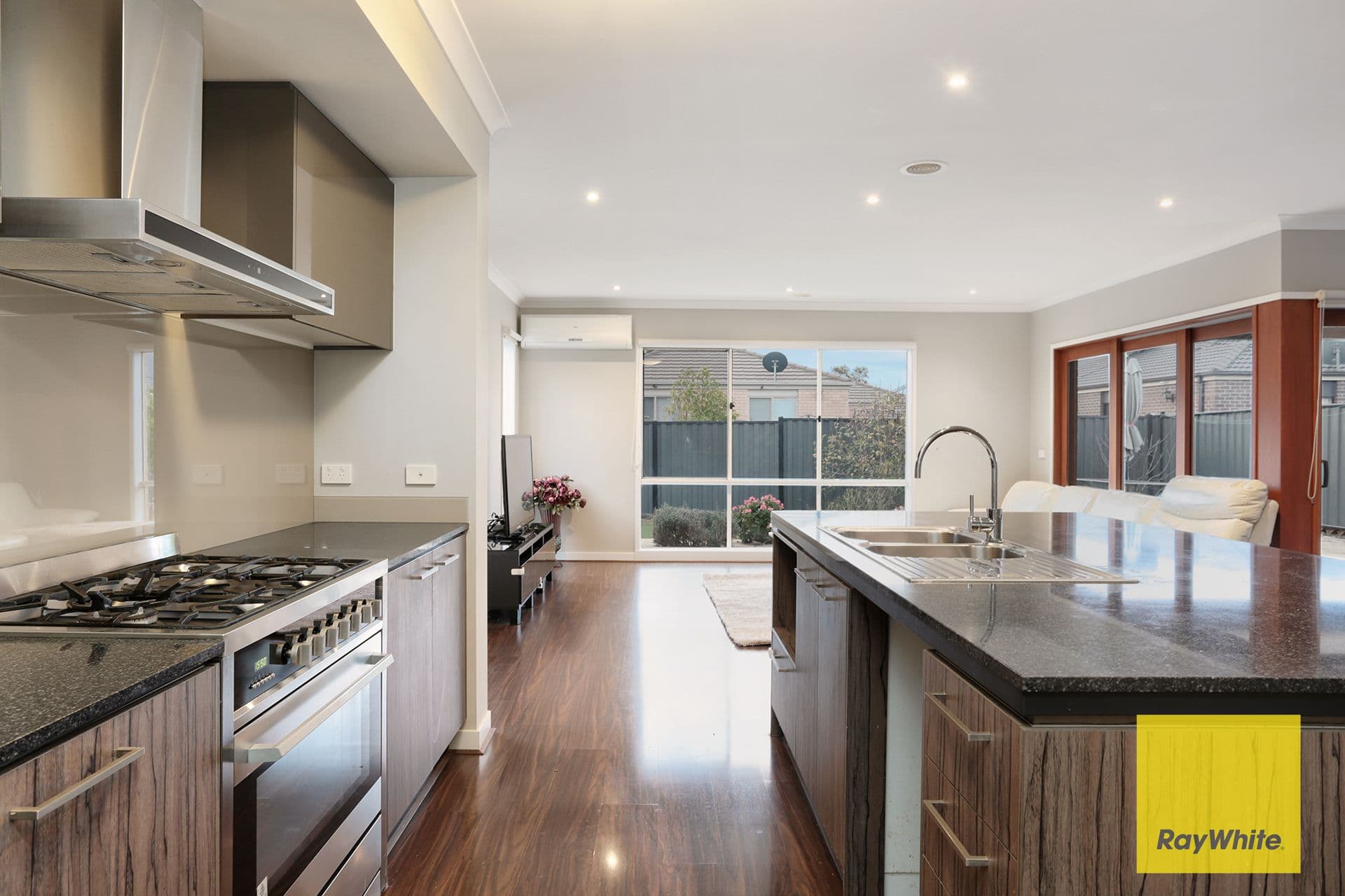 18 Atkinson Close, Point Cook VIC 3030, Point Cook - Thumbnail 2