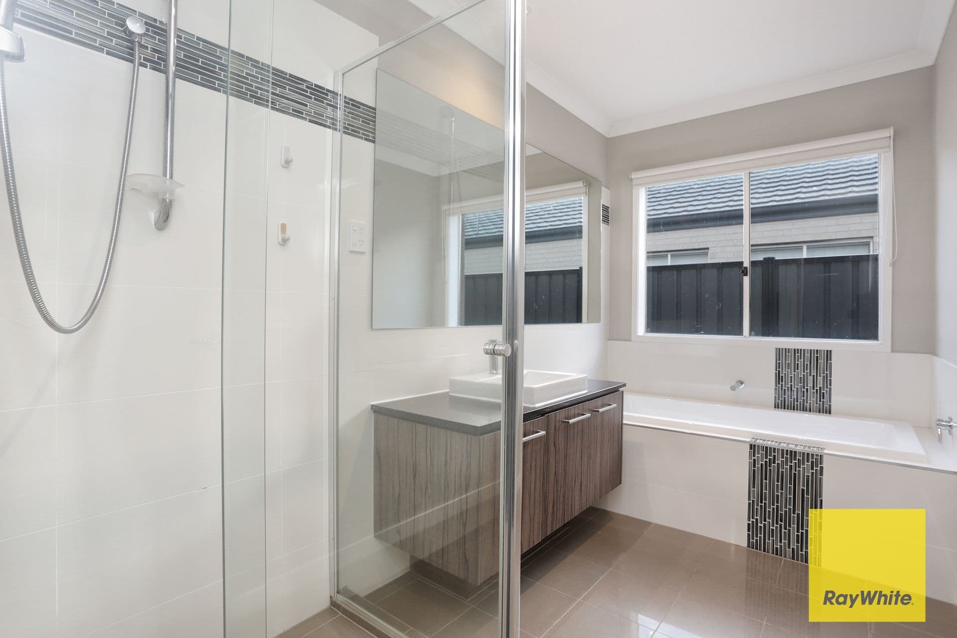 18 Atkinson Close, Point Cook VIC 3030, Point Cook - Thumbnail 8