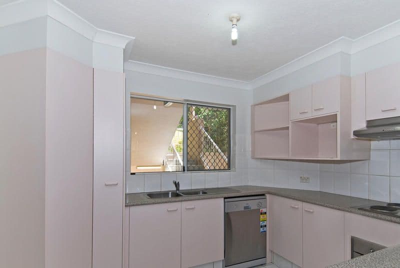 14 Brake Street, BURLEIGH HEADS QLD 4220, Burleigh Heads - Thumbnail 7