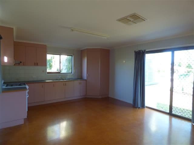 10 Beitz Street, Roma QLD 4455, Roma - Thumbnail 6
