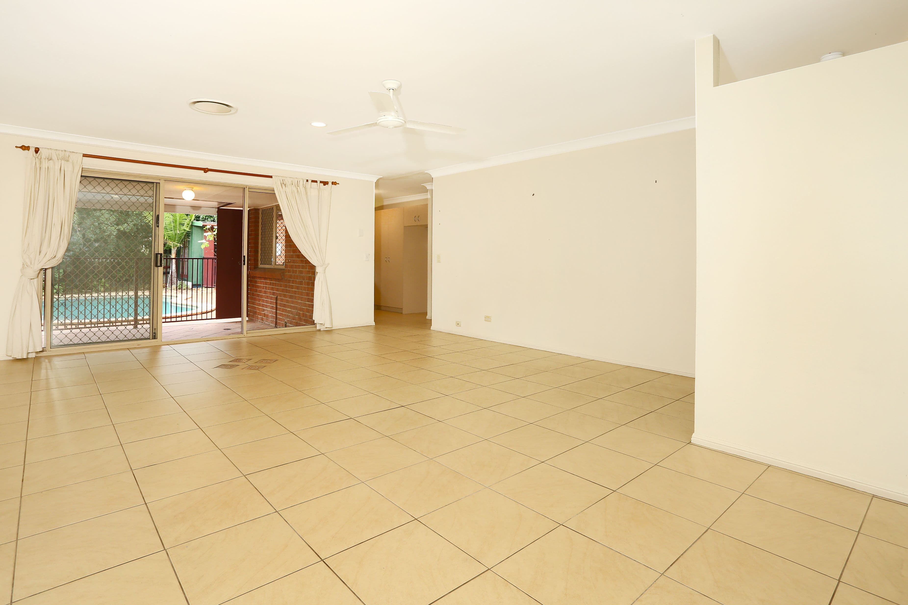 22 Jamieson Drive, Parkwood QLD 4214, Parkwood - Thumbnail 4