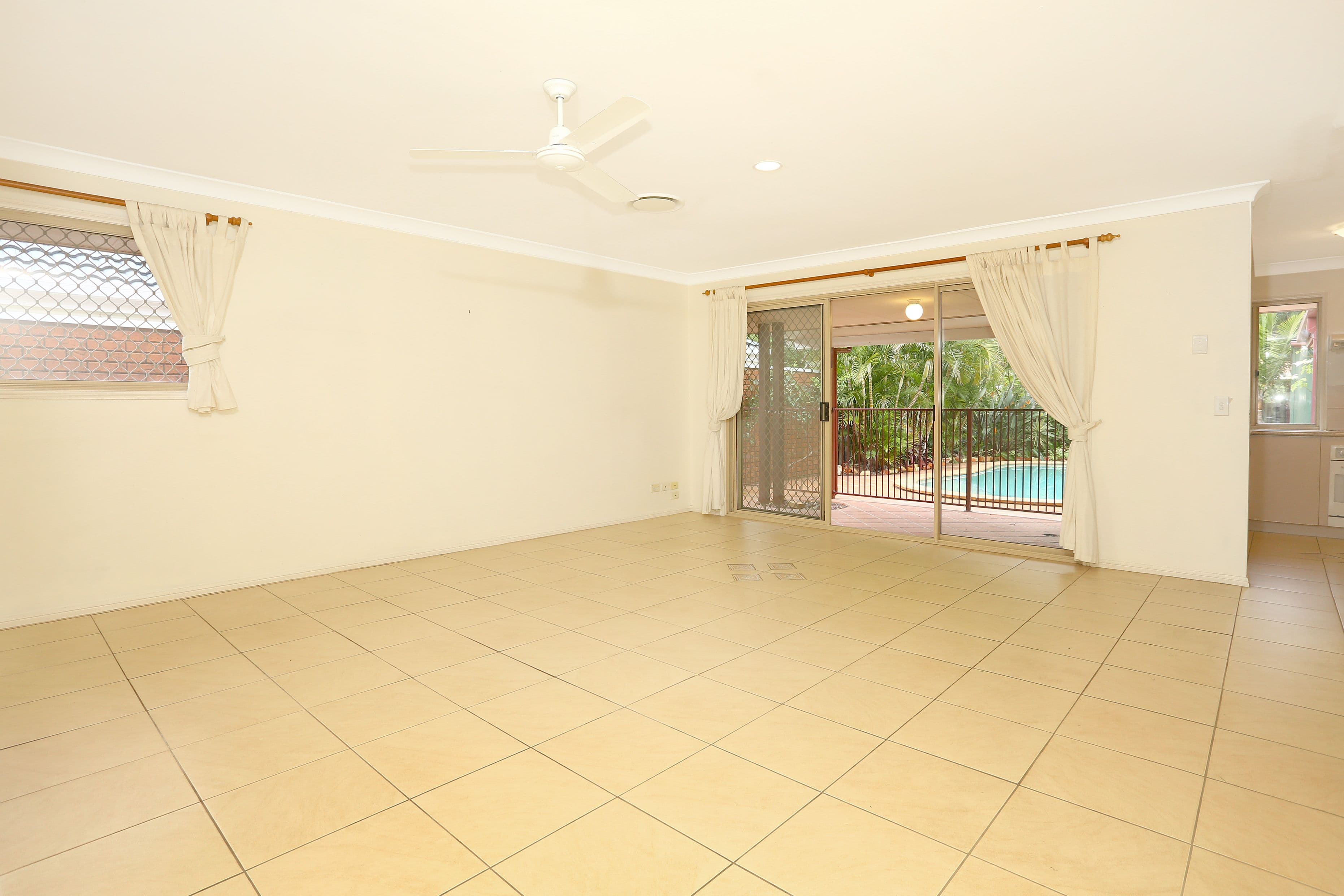 22 Jamieson Drive, Parkwood QLD 4214, Parkwood - Thumbnail 5