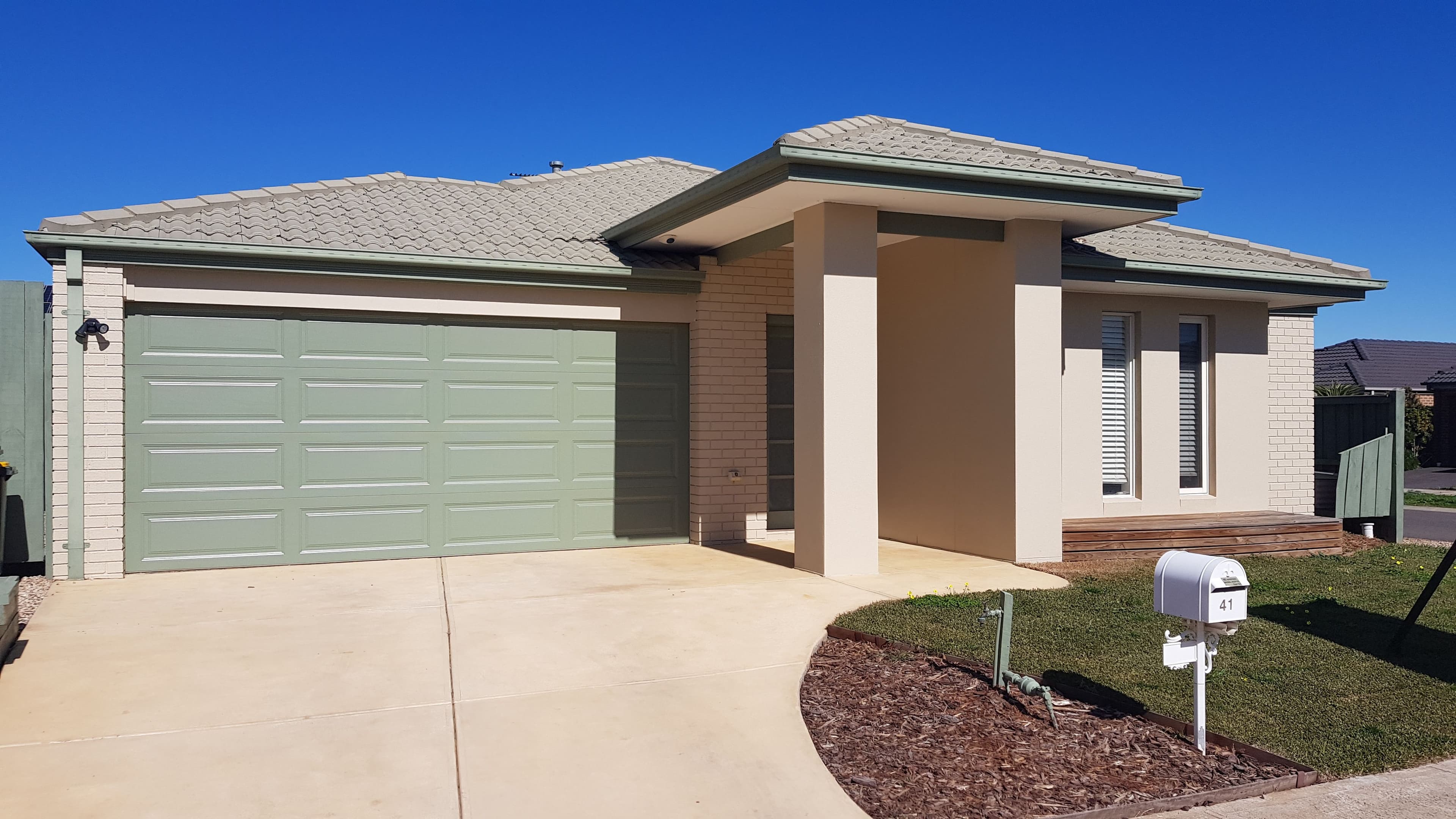 41 Evadene Drive, Tarneit VIC 3029, Tarneit - Thumbnail 2