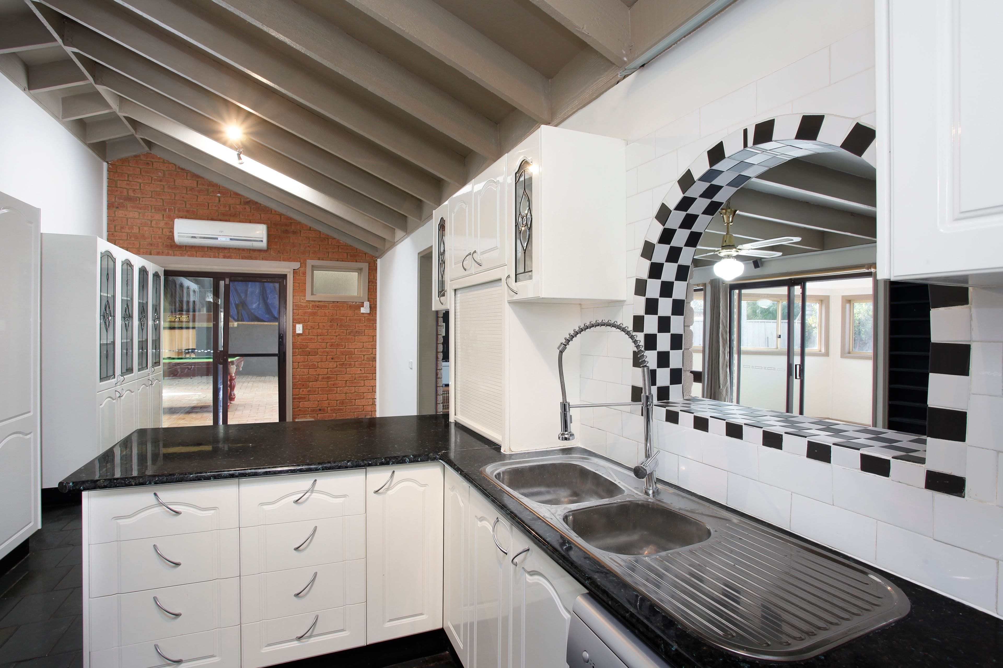 3 Evers Close, Edensor Park - Thumbnail 3