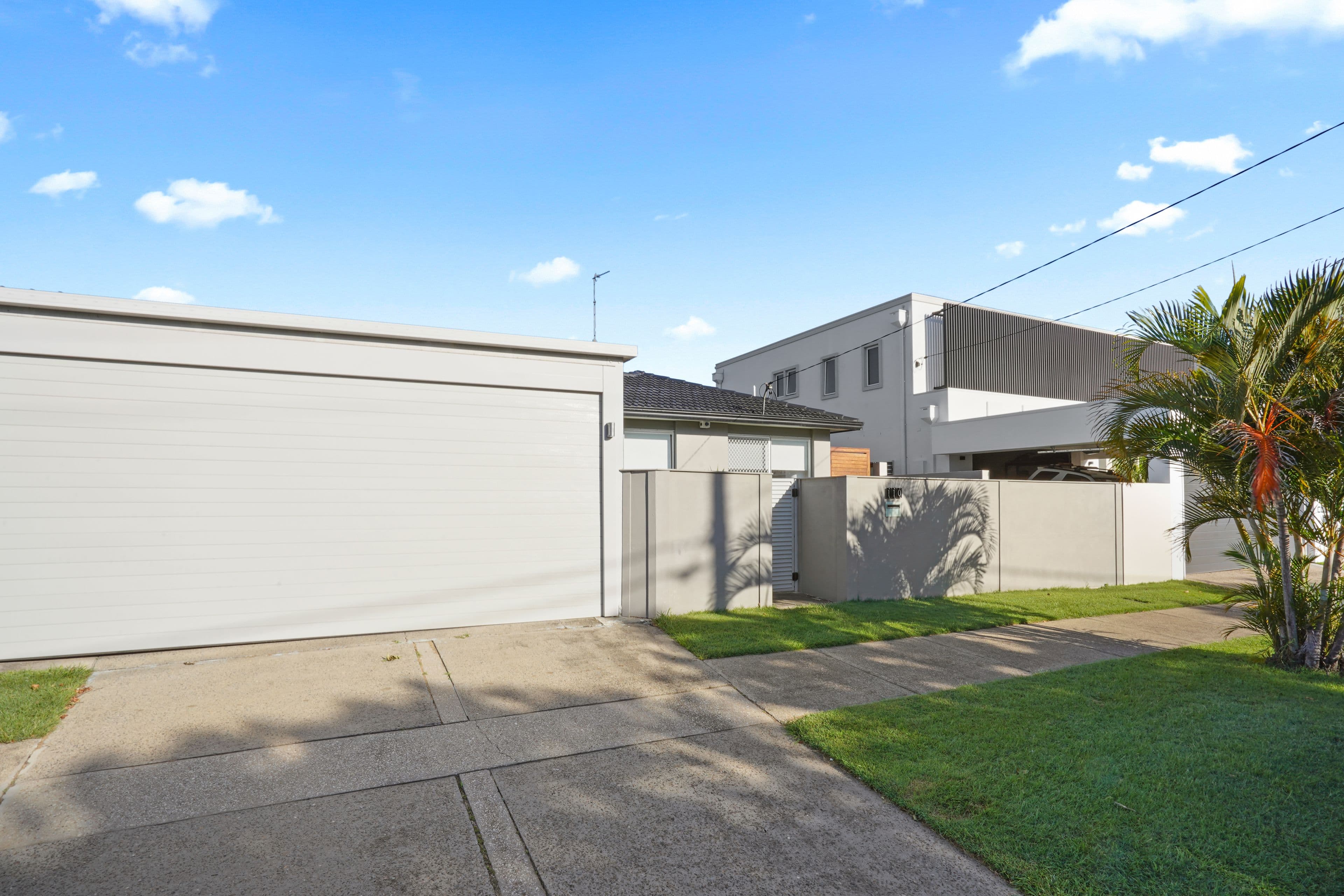 110 Rio Vista Boulevard, Broadbeach Waters QLD 4218, Broadbeach Waters - Thumbnail 2