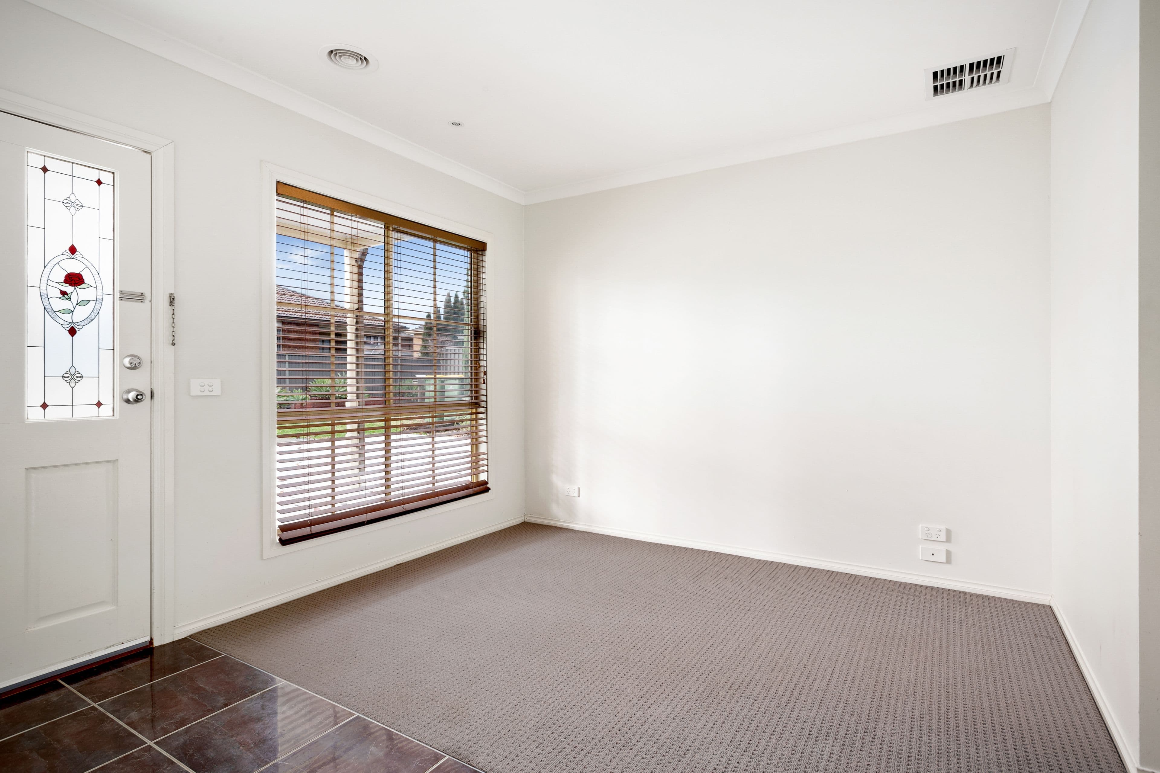 8 Lawrence Close, Pakenham VIC 3810, Pakenham - Thumbnail 5