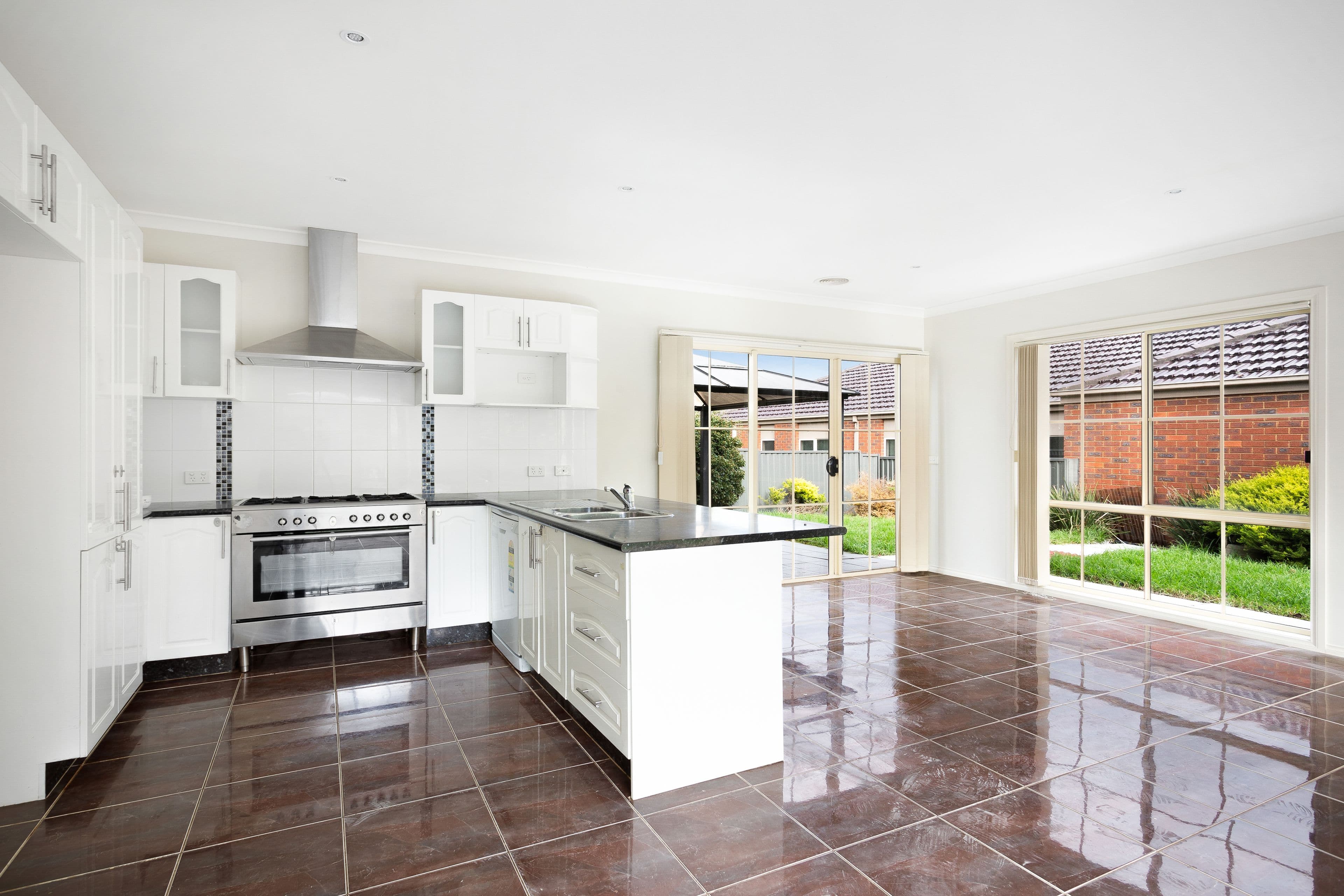 8 Lawrence Close, Pakenham VIC 3810, Pakenham - Thumbnail 8