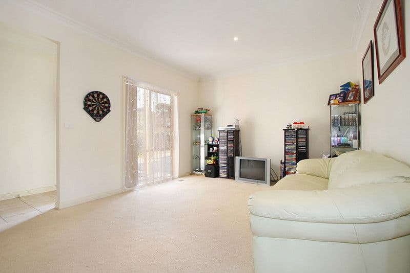 34 Heath Avenue, OAKLEIGH VIC 3166, Oakleigh - Thumbnail 2