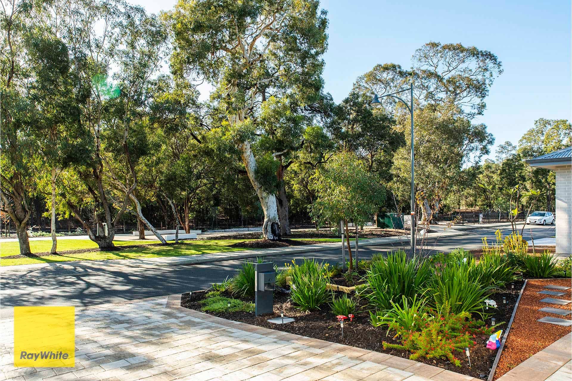 77 Greenslope Drive, BUSHMEAD WA 6055, Bushmead - Thumbnail 2
