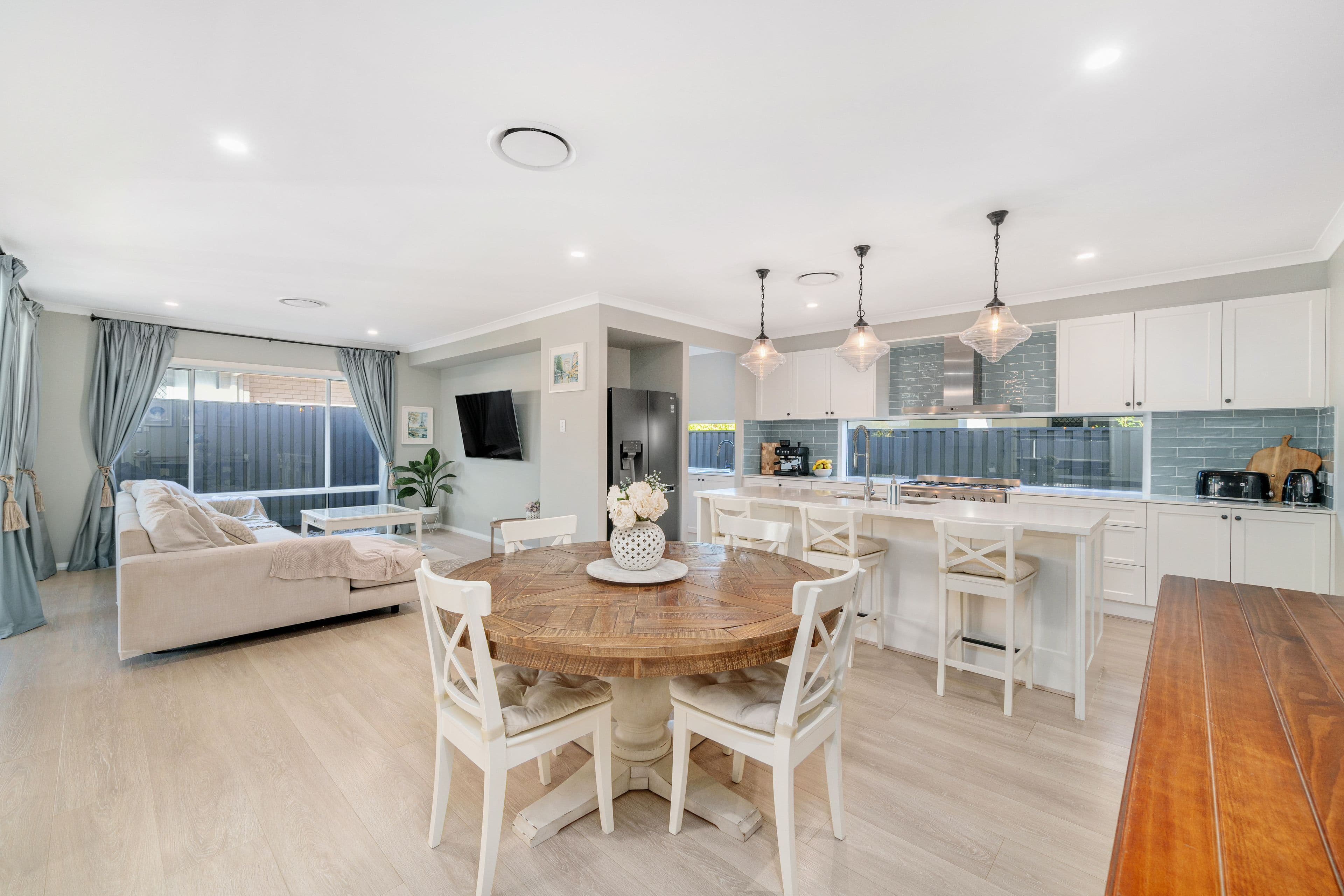 87 Lakeview Promenade, Newport QLD 4020, Newport - Thumbnail 3