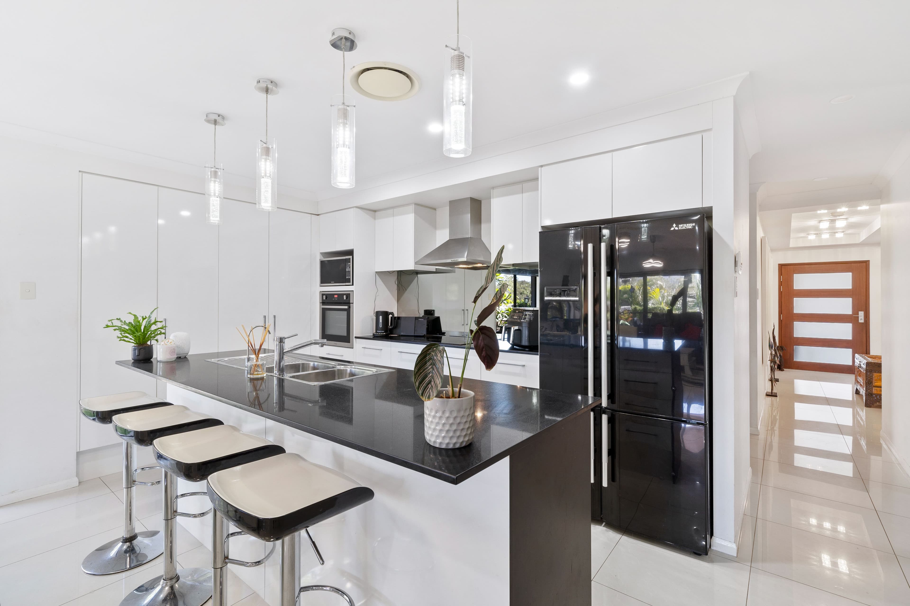 12 Ridgevale Boulevard, Holmview QLD 4207, Holmview - Thumbnail 2