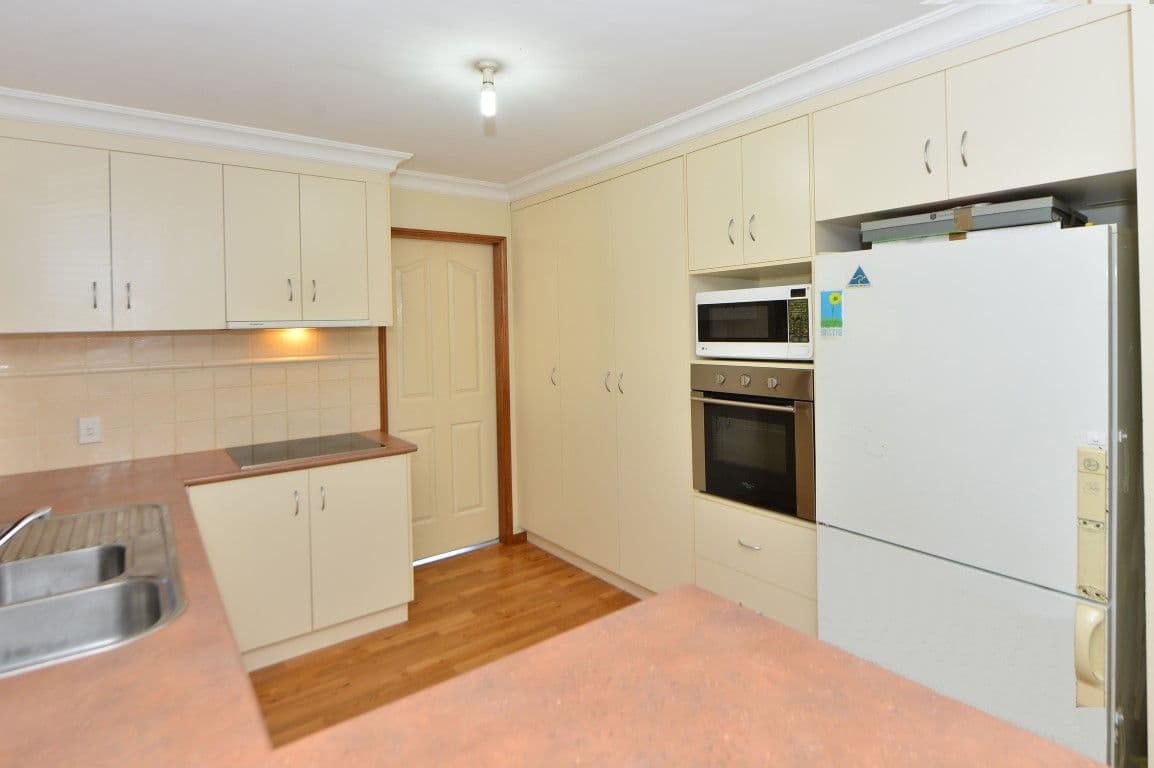 8 May Court, Withcott QLD 4352, Withcott - Thumbnail 6