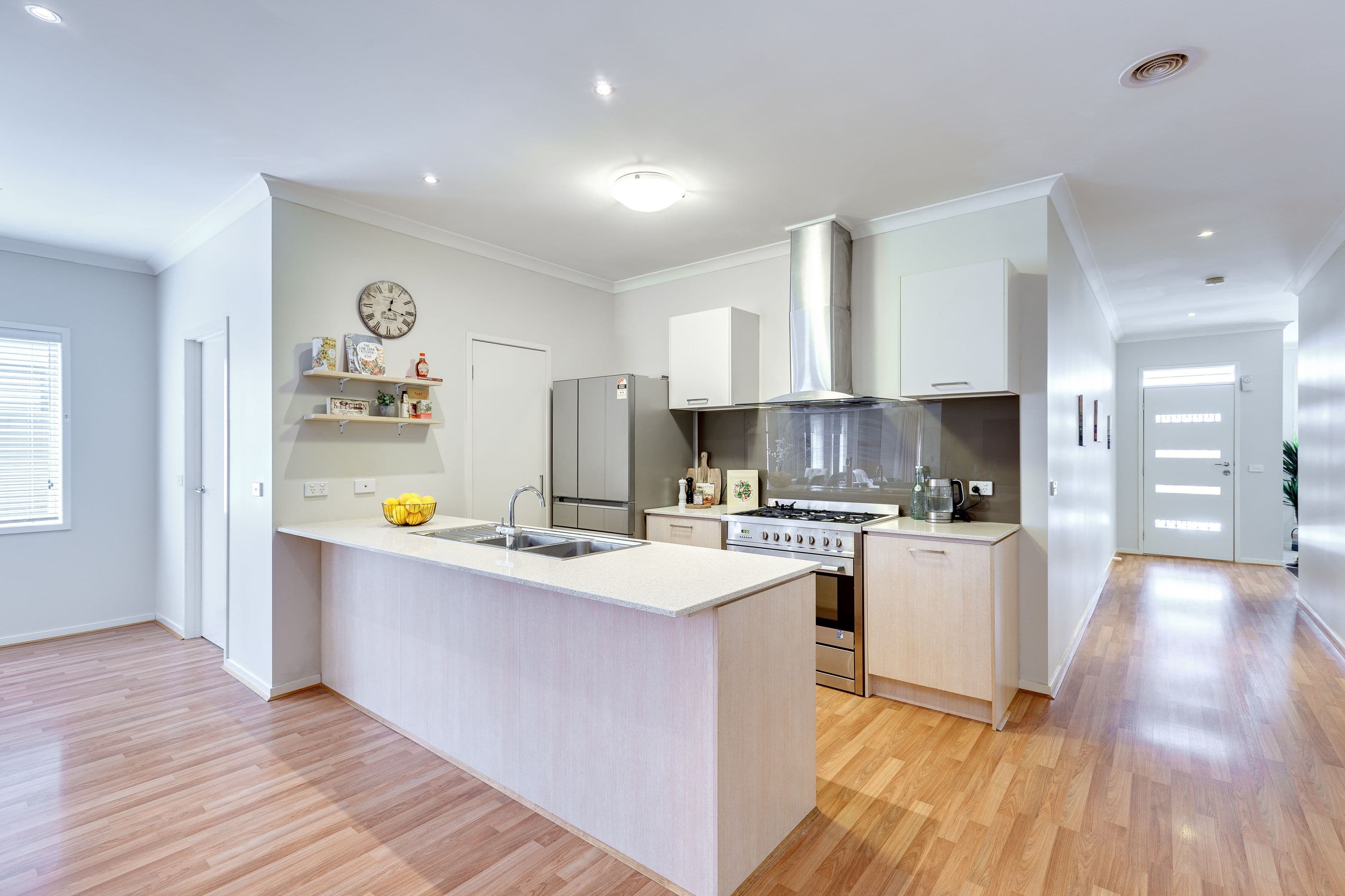 28 Cradle Mountain Drive, Craigieburn VIC 3064, Craigieburn - Thumbnail 2