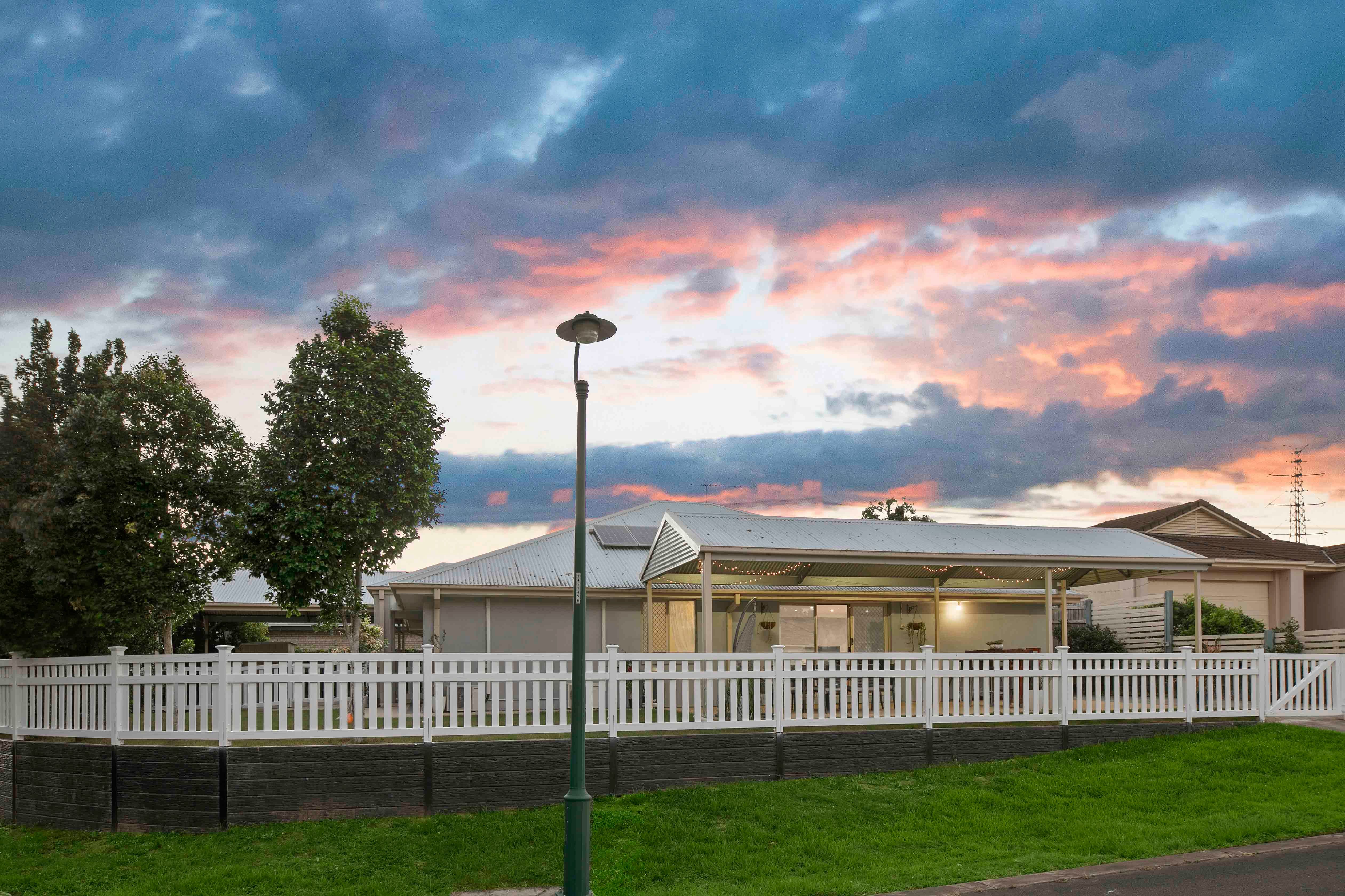 8 Rhonda Place, Oxley QLD 4075, Oxley - Image 1