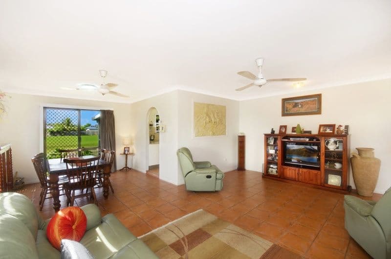 6 Lotus Court, BUSHLAND BEACH QLD 4818, Bushland Beach - Thumbnail 2