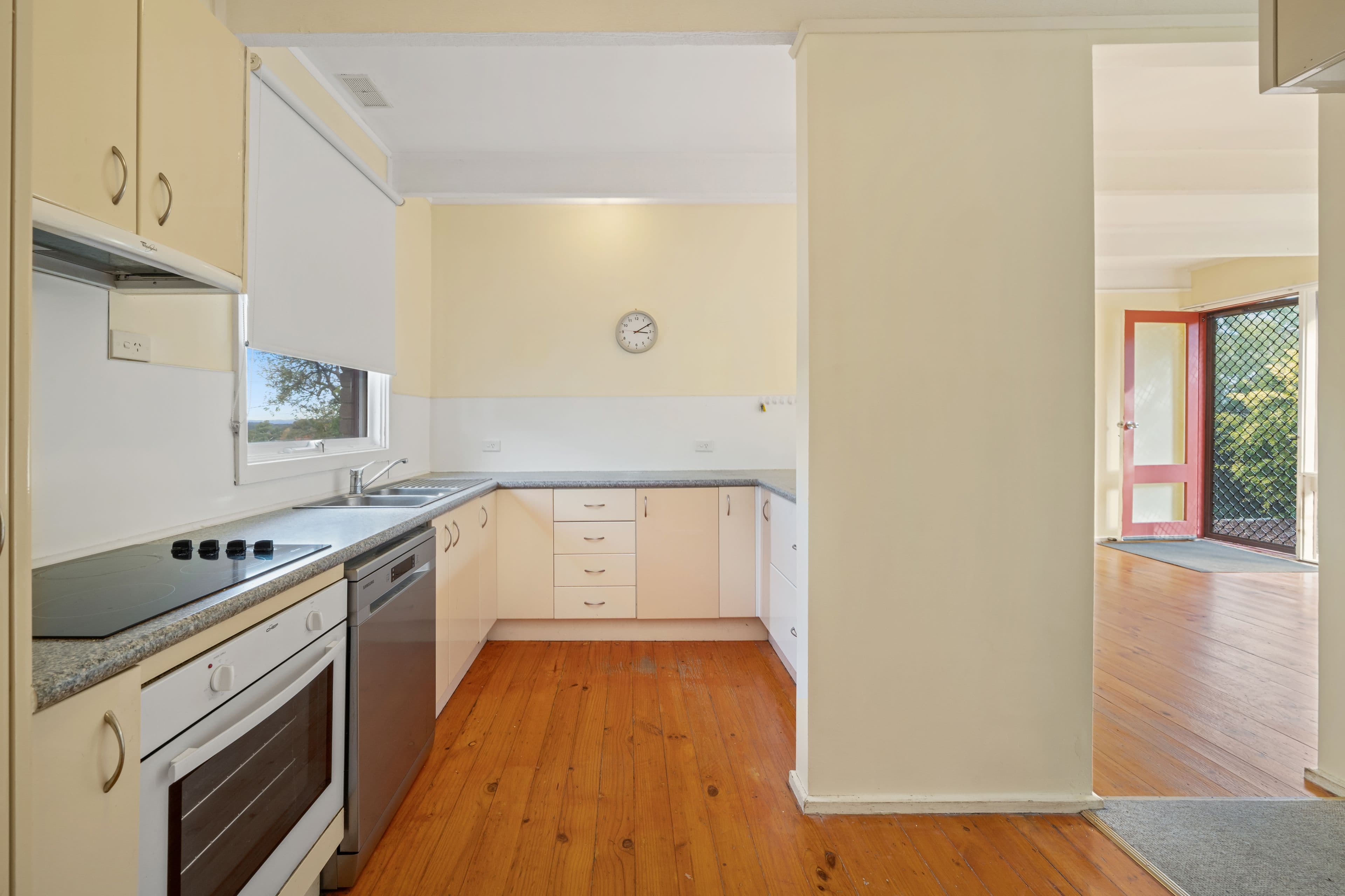 212 Copland Drive, Evatt ACT 2617, Evatt - Thumbnail 4