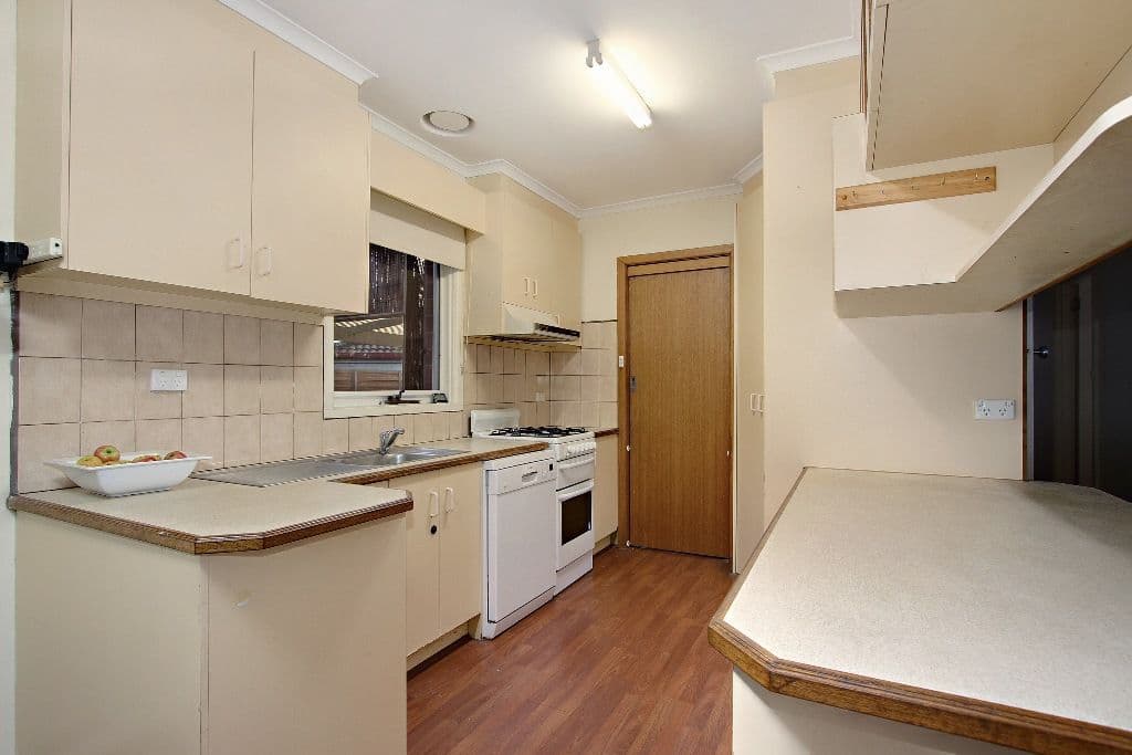 37 LOMOND Avenue, KILSYTH VIC 3137, Kilsyth - Thumbnail 3
