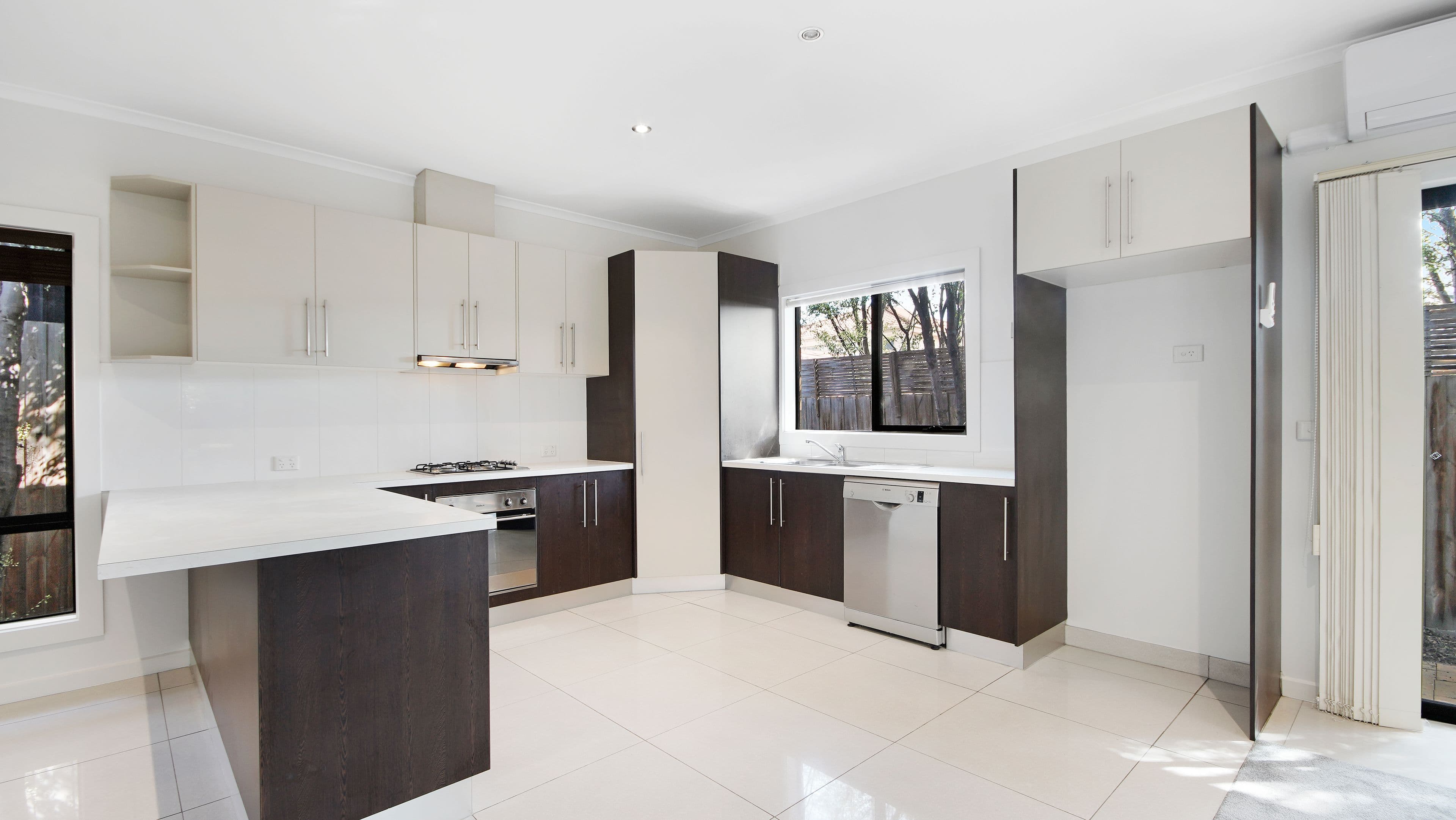 57 Kinsale Street, Reservoir VIC 3073, Reservoir - Thumbnail 4