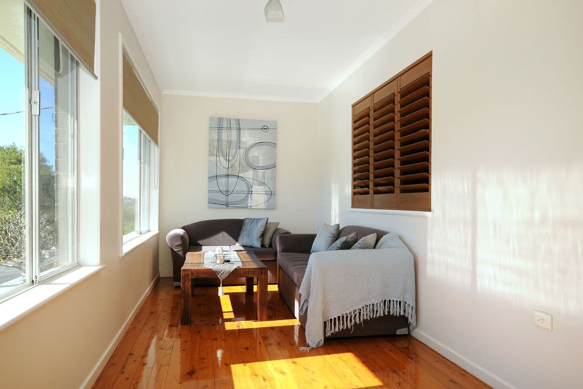 196 Alderley Street, CENTENARY HEIGHTS QLD 4350, Centenary Heights - Thumbnail 2