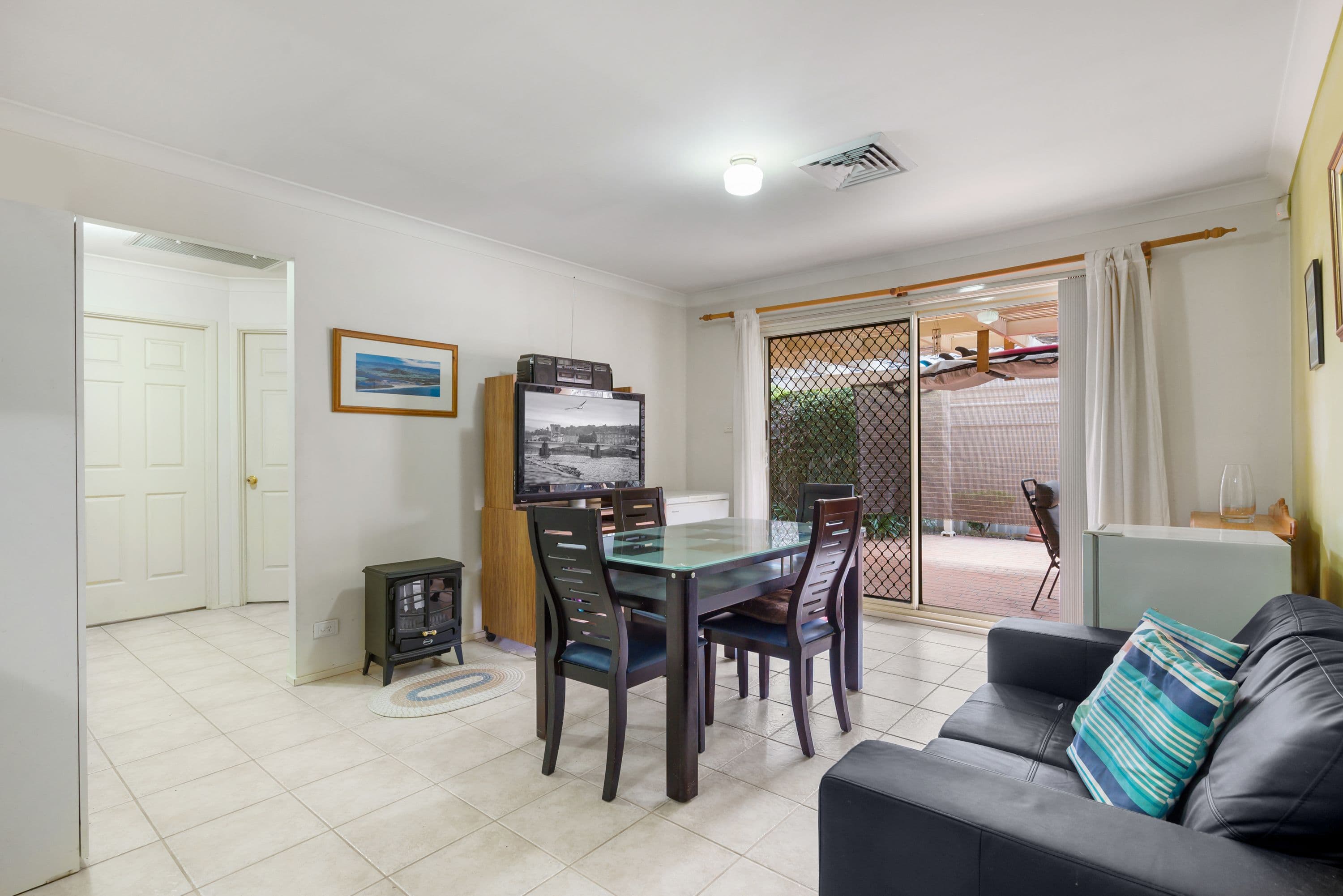 12 Freeman Circuit, Ingleburn NSW 2565, Ingleburn - Thumbnail 4