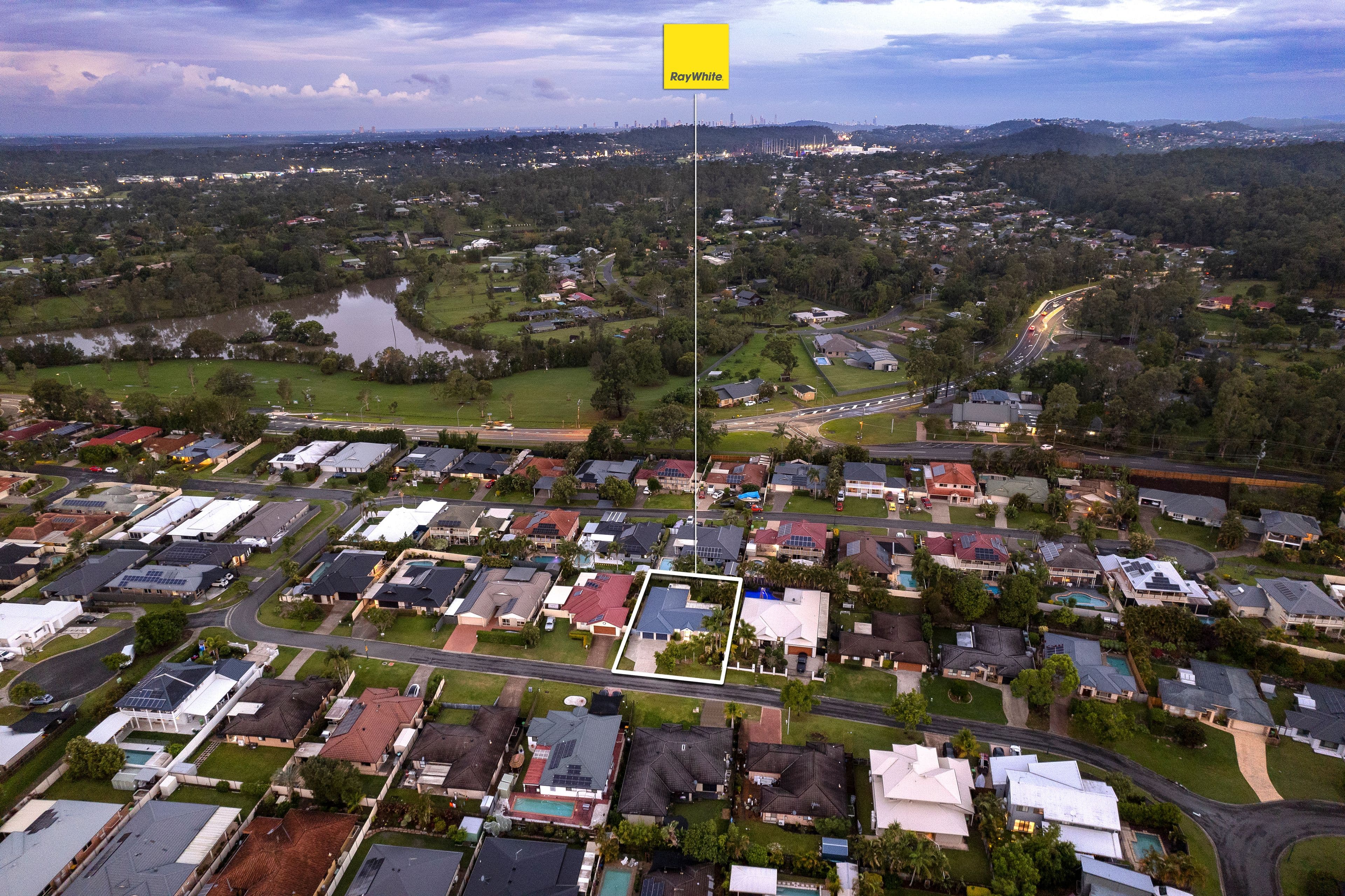 32 Roseapple Circuit, Oxenford QLD 4210, Oxenford - Thumbnail 3