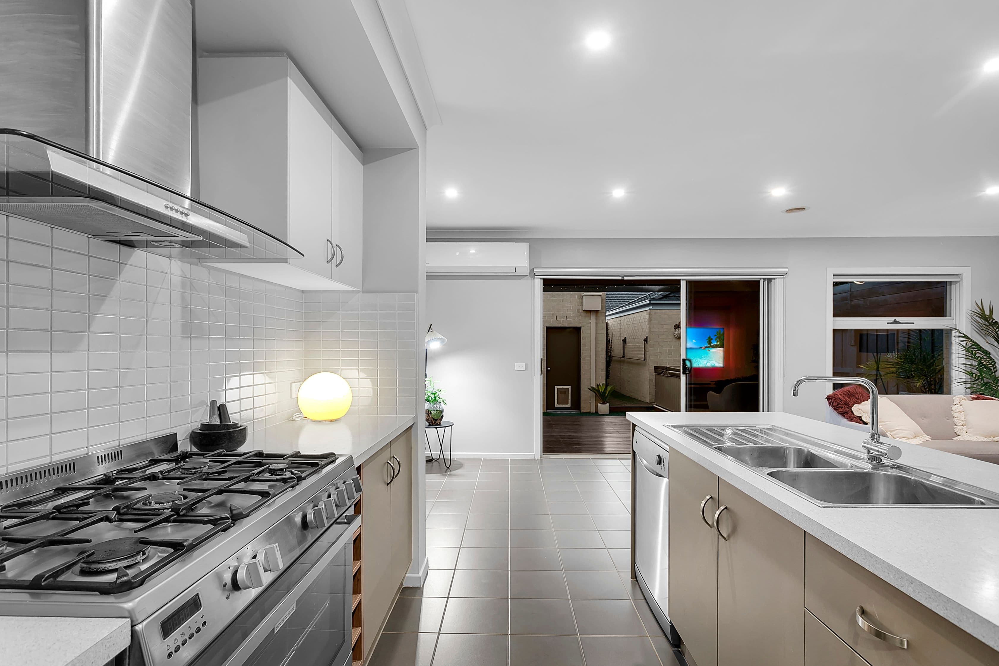 9 Egret Way, Pakenham VIC 3810, Pakenham - Thumbnail 3