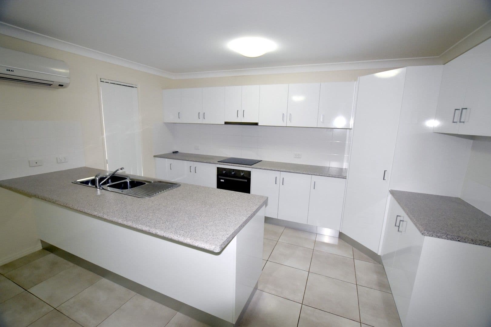5 Peter Corones Drive, Kirkwood QLD 4680, Kirkwood - Thumbnail 4