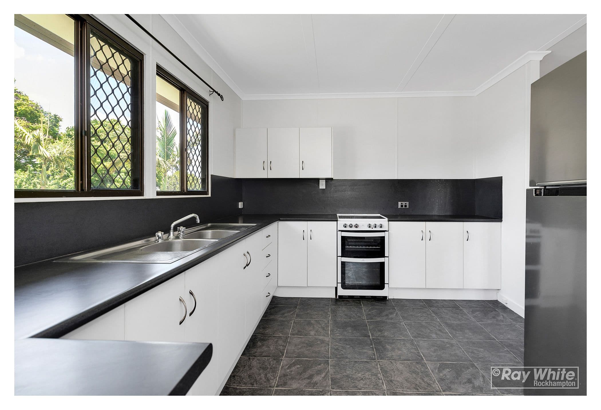 11 Harwood Street, Park Avenue QLD 4701, Park Avenue - Thumbnail 3