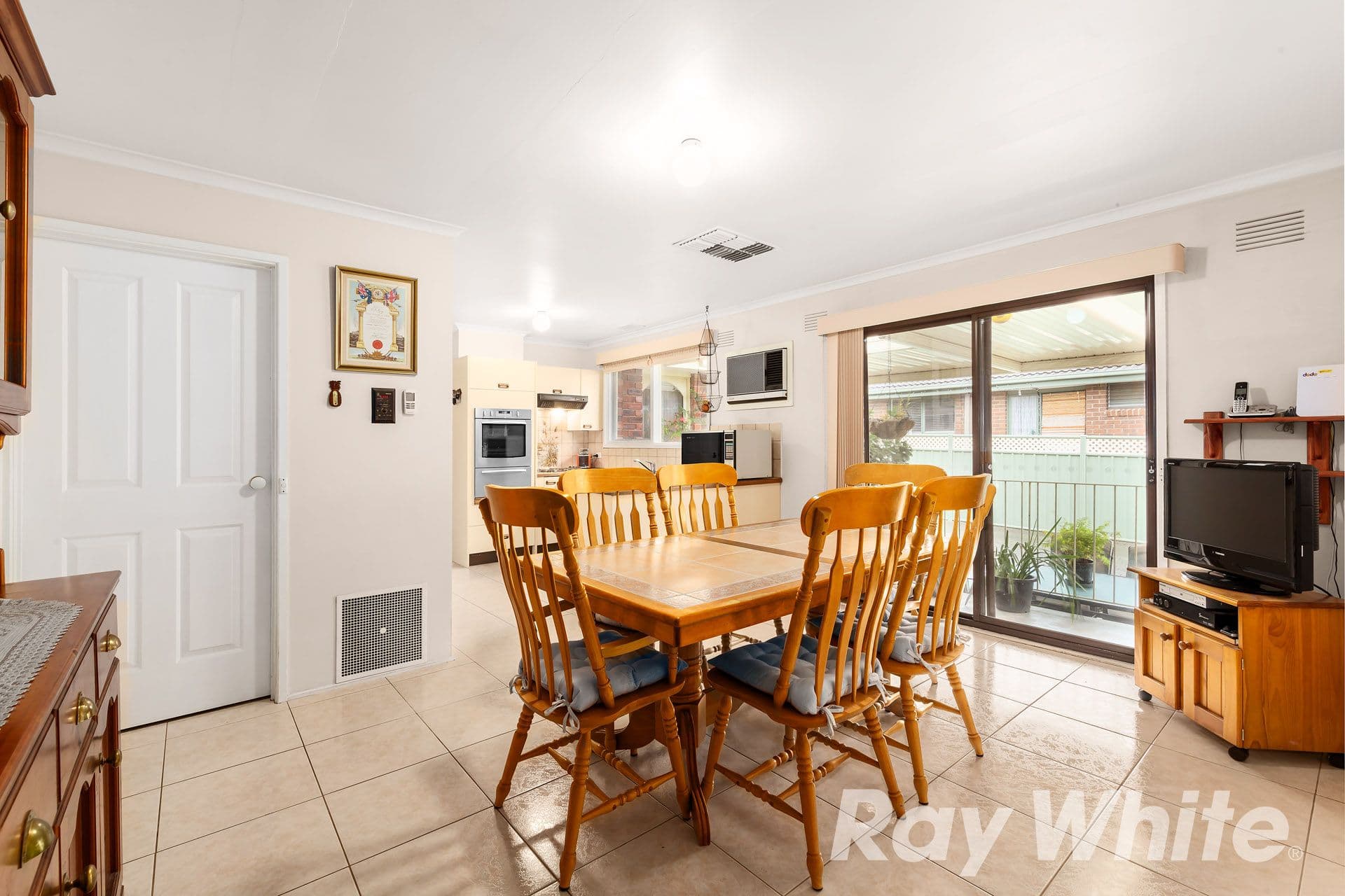 11 Madigan Crescent, Mill Park VIC 3082, Mill Park - Thumbnail 4