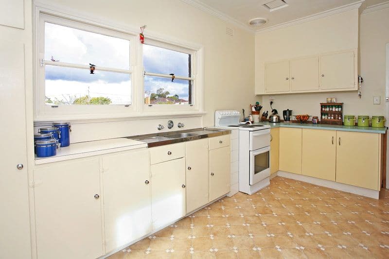 15 Summit Avenue, BELMONT VIC 3216, Belmont - Thumbnail 2
