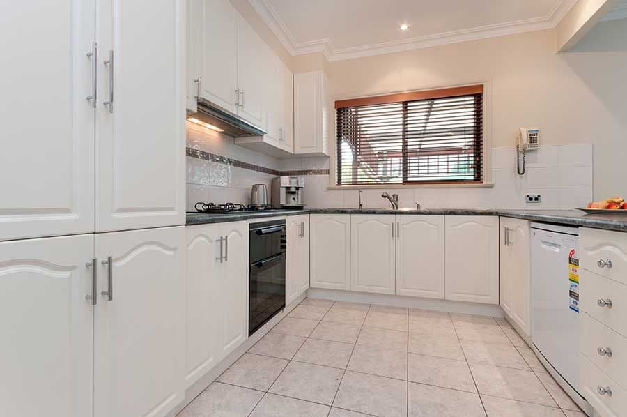 18 Harvey Court, Roxburgh Park VIC 3064, Roxburgh Park - Thumbnail 3
