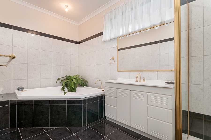 18 Harvey Court, Roxburgh Park VIC 3064, Roxburgh Park - Thumbnail 6
