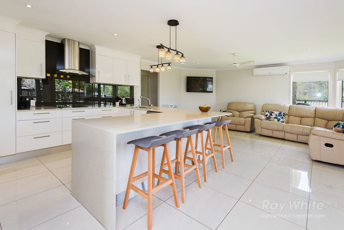 4 Daydream Place, Eight Mile Plains QLD 4113, Eight Mile Plains - Thumbnail 2