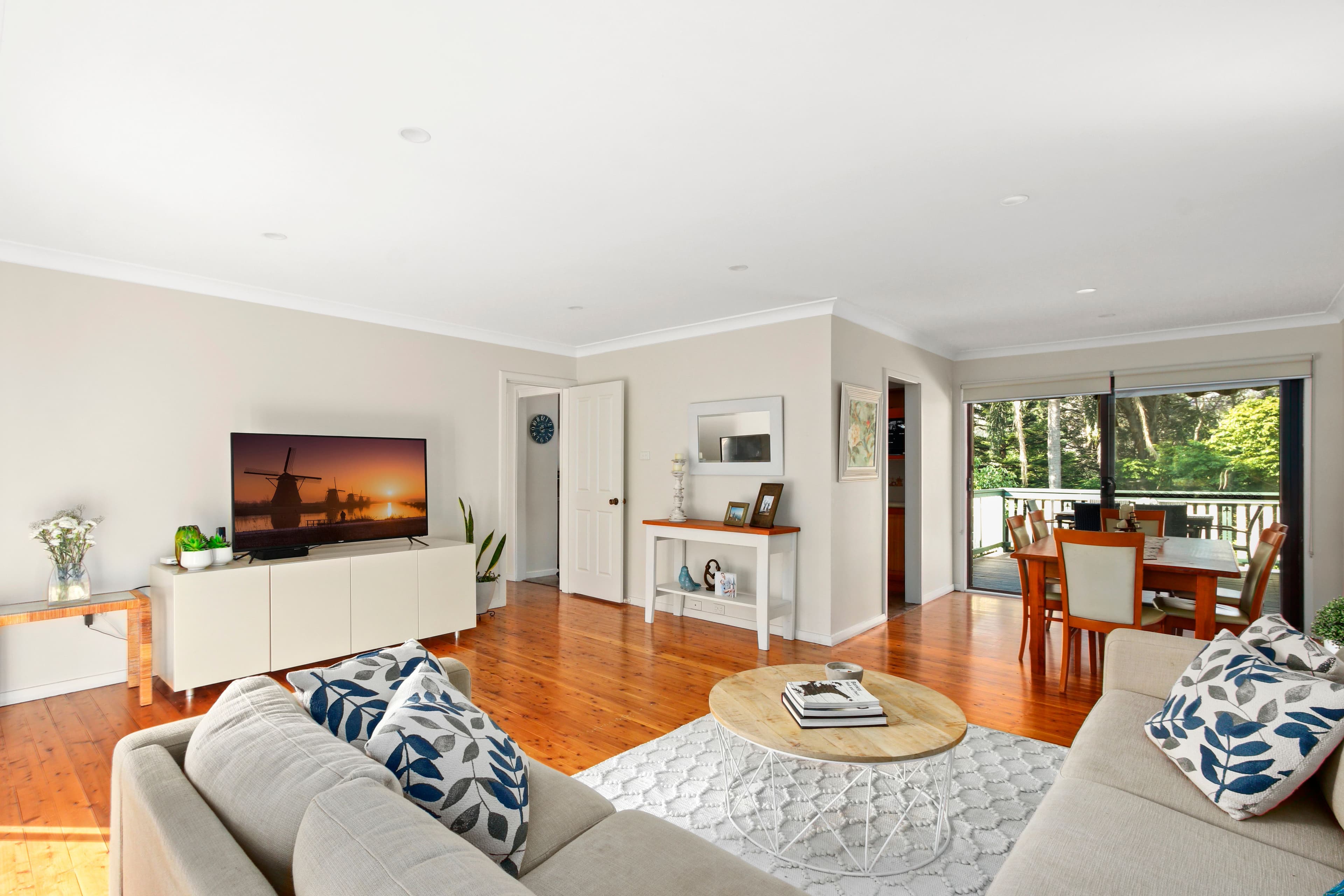 1 Teak Place, Miranda - Thumbnail 2